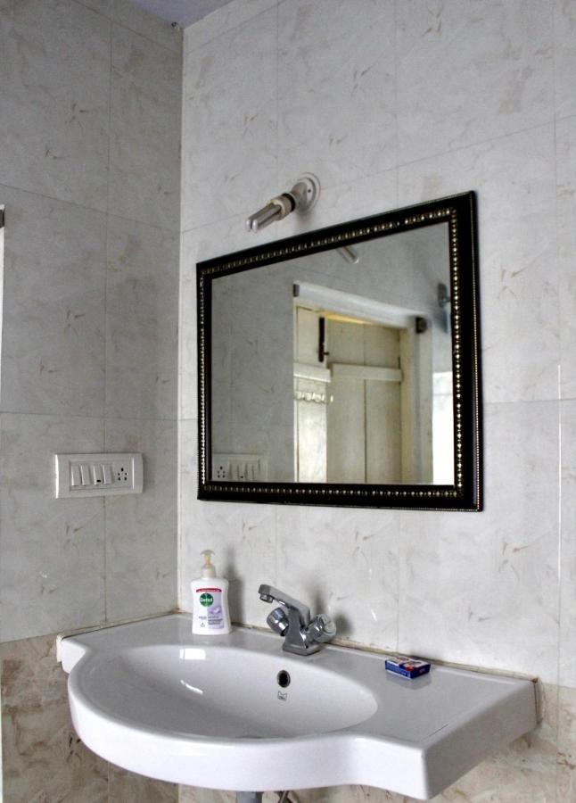 פאנג'י Royal Phoenix Inn מראה חיצוני תמונה