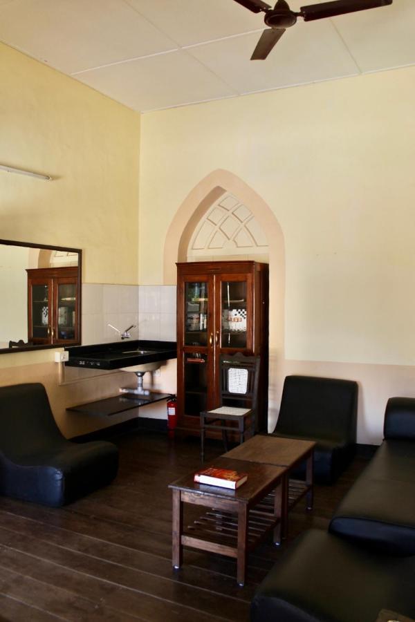 פאנג'י Royal Phoenix Inn מראה חיצוני תמונה