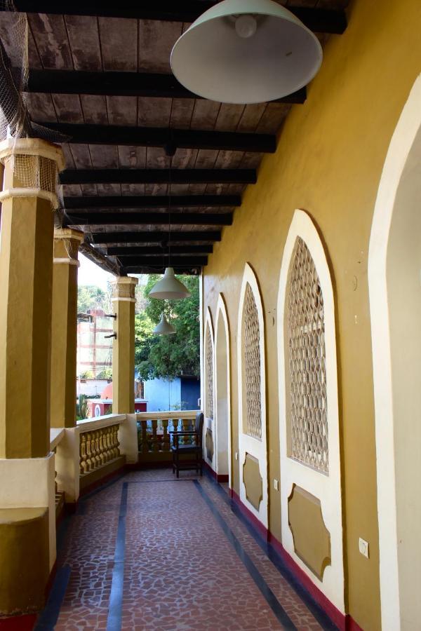 פאנג'י Royal Phoenix Inn מראה חיצוני תמונה